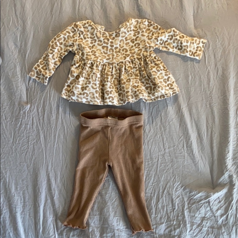 Two piece top and bottoms outfit for little girl